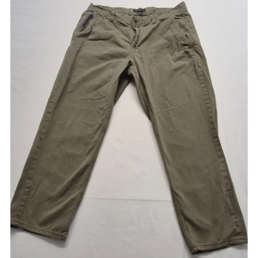 Banana Republic men's green chino pants 35x30 Athletic Fit flat front straight‎